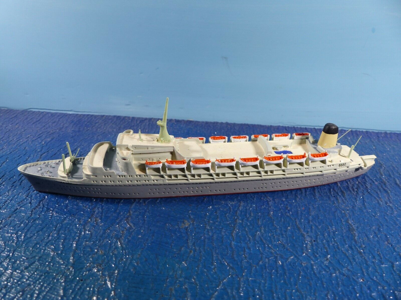 Wirral Mini Ships L 34