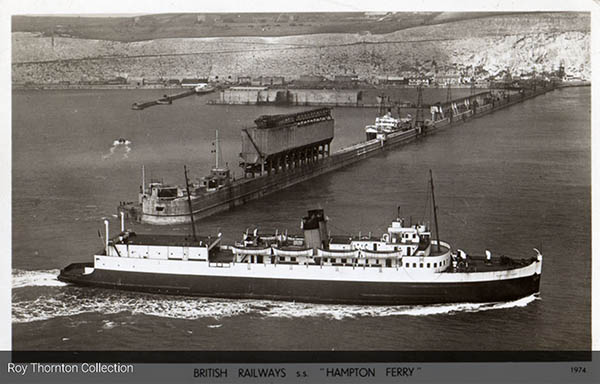 Hampton Ferry - civilian livery