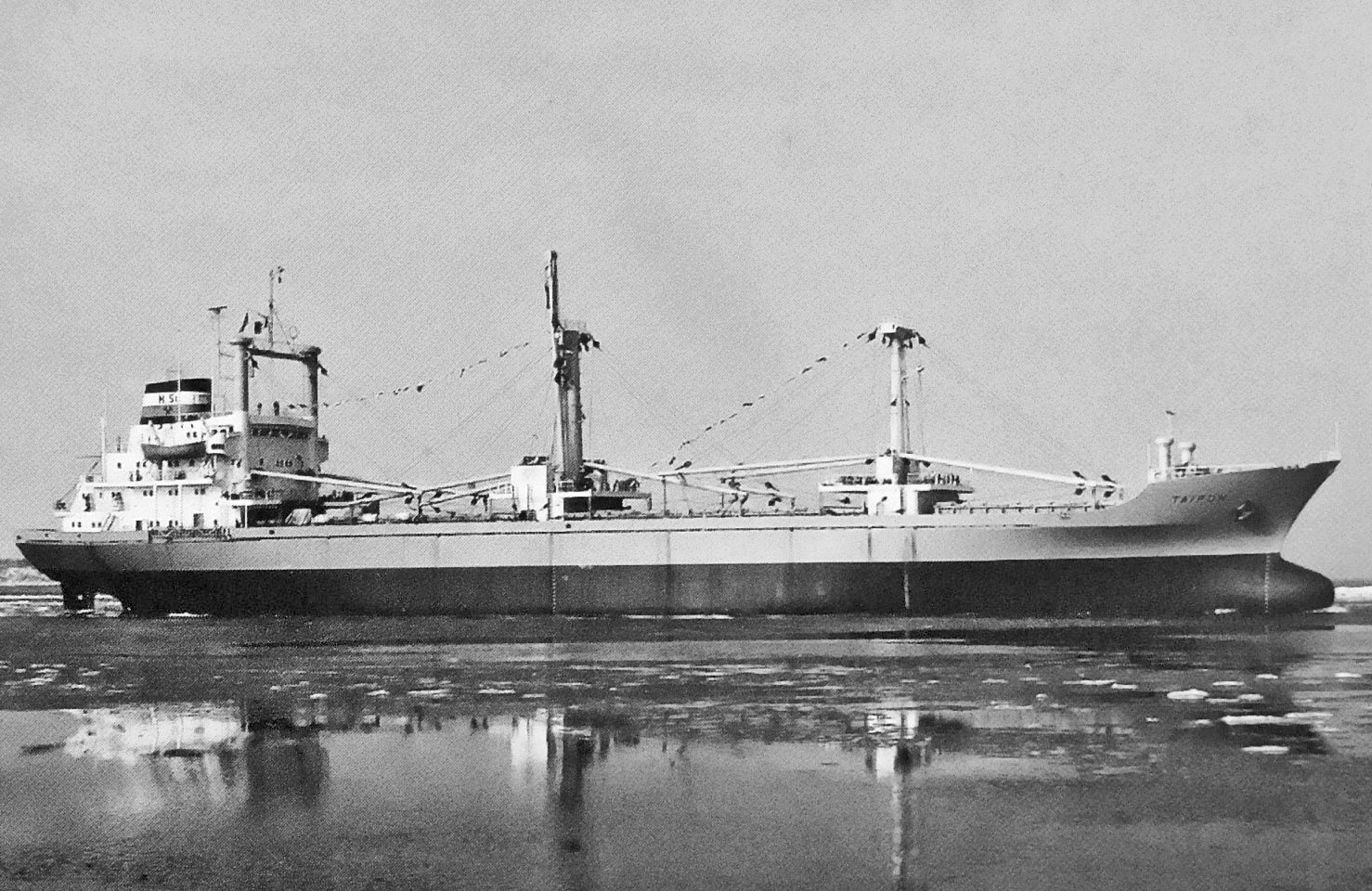 Taifun (with hull)